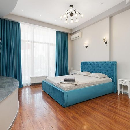 Arcadia Palace 2-Bedrooms Apartment With Terrace Odessa Luaran gambar