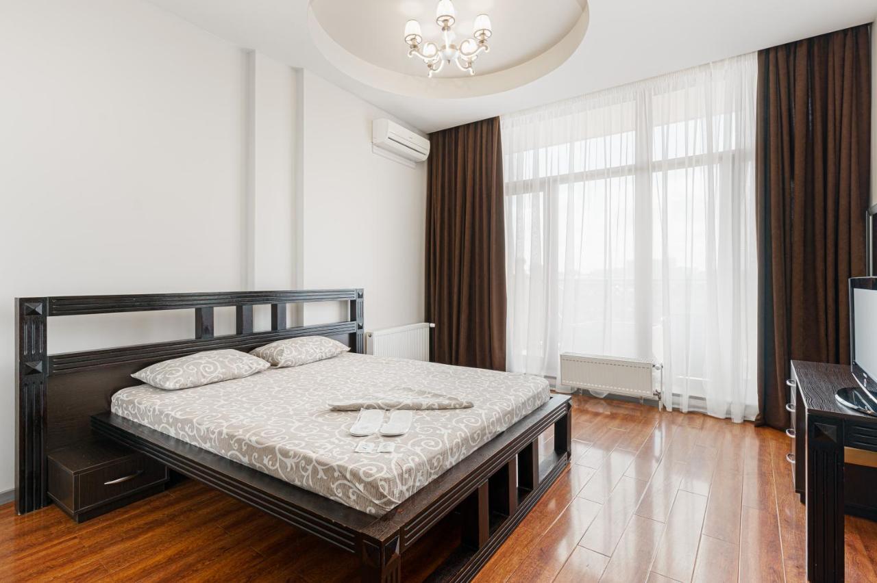 Arcadia Palace 2-Bedrooms Apartment With Terrace Odessa Luaran gambar